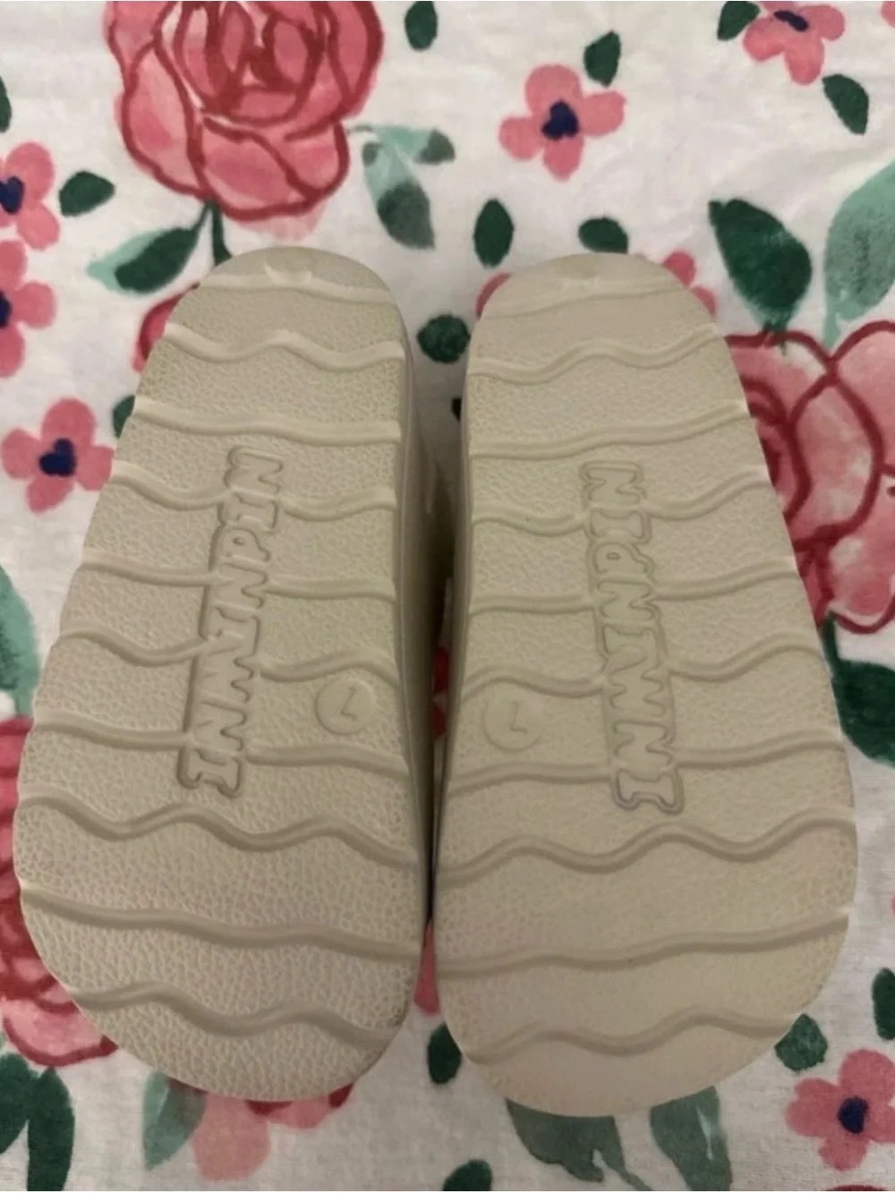 Kids Cream Double-Buckle Sandals